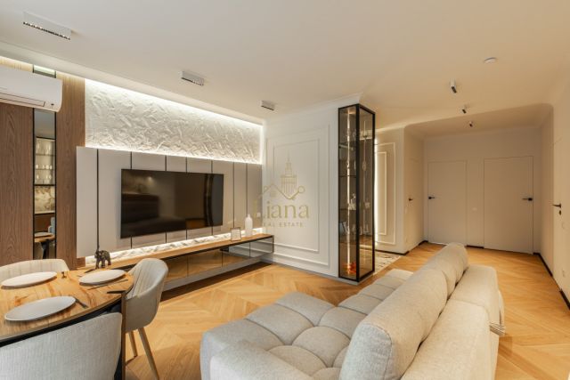 Mieszkanie 3-pokojowe Warszawa Śródmieście, ul. Prosta. Zdjęcie 1