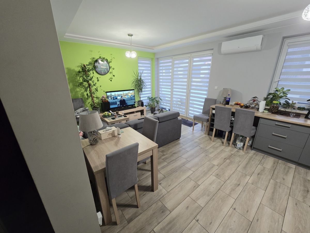 Mieszkanie 6-pokojowe Marki. Zdjęcie 3