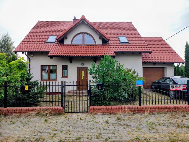 dom wolnostojący, 5 pokoi Krzywiec. Zdjęcie 1