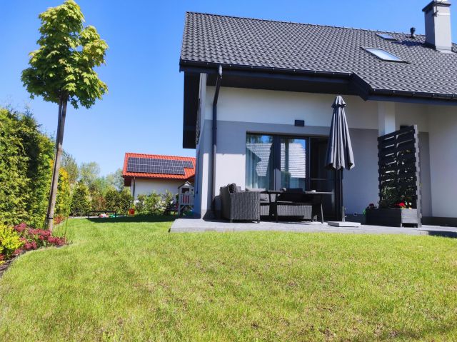 bliźniak, 6 pokoi Niepołomice Podgrabie, ul. Błonie. Zdjęcie 1