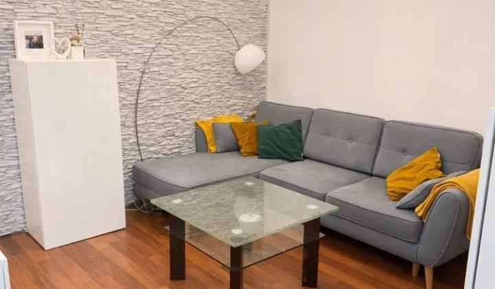 Mieszkanie 4-pokojowe Marki