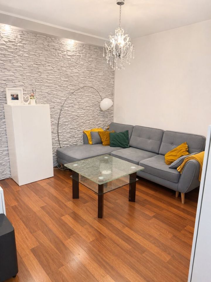 Mieszkanie 4-pokojowe Marki. Zdjęcie 1