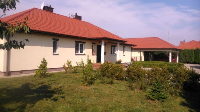 dom wolnostojący, 5 pokoi Rogozino, ul. Bursztynowa. Zdjęcie 1