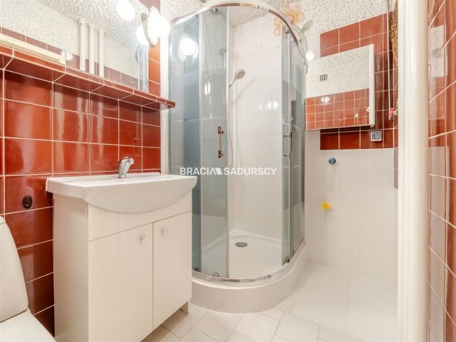 Mieszkanie 2-pokojowe Kraków Bieńczyce, os. Albertyńskie. Zdjęcie 3