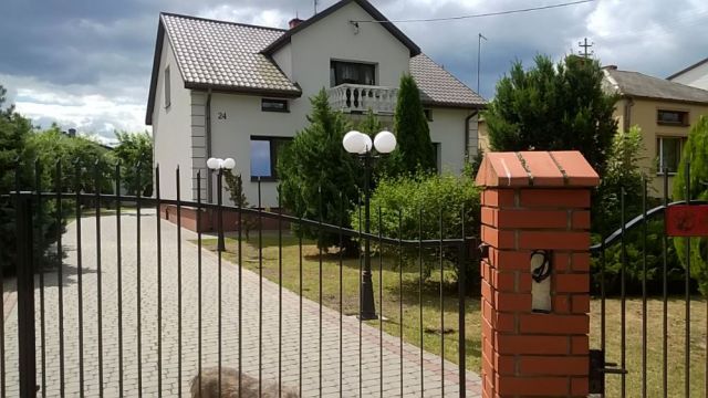 dom wolnostojący Parczew, ul. Włodawska. Zdjęcie 1