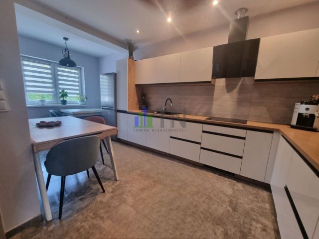 dom szeregowy, 4 pokoje Czernica. Zdjęcie 4