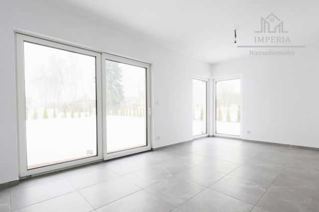 bliźniak, 5 pokoi Skowarcz. Zdjęcie 3