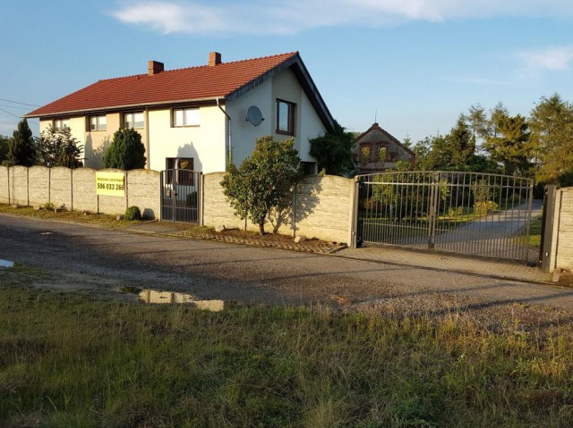dom wolnostojący, 5 pokoi Kędzierzyn-Koźle Kuźniczka. Zdjęcie 1