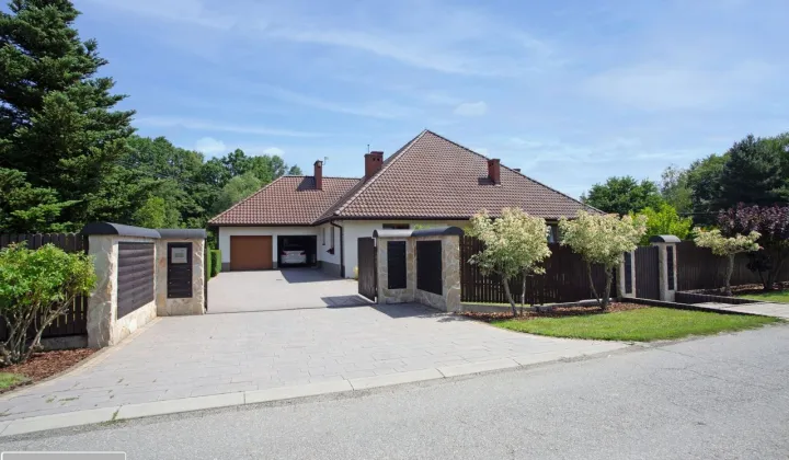 dom wolnostojący, 4 pokoje Tomice, ul. Podlesie