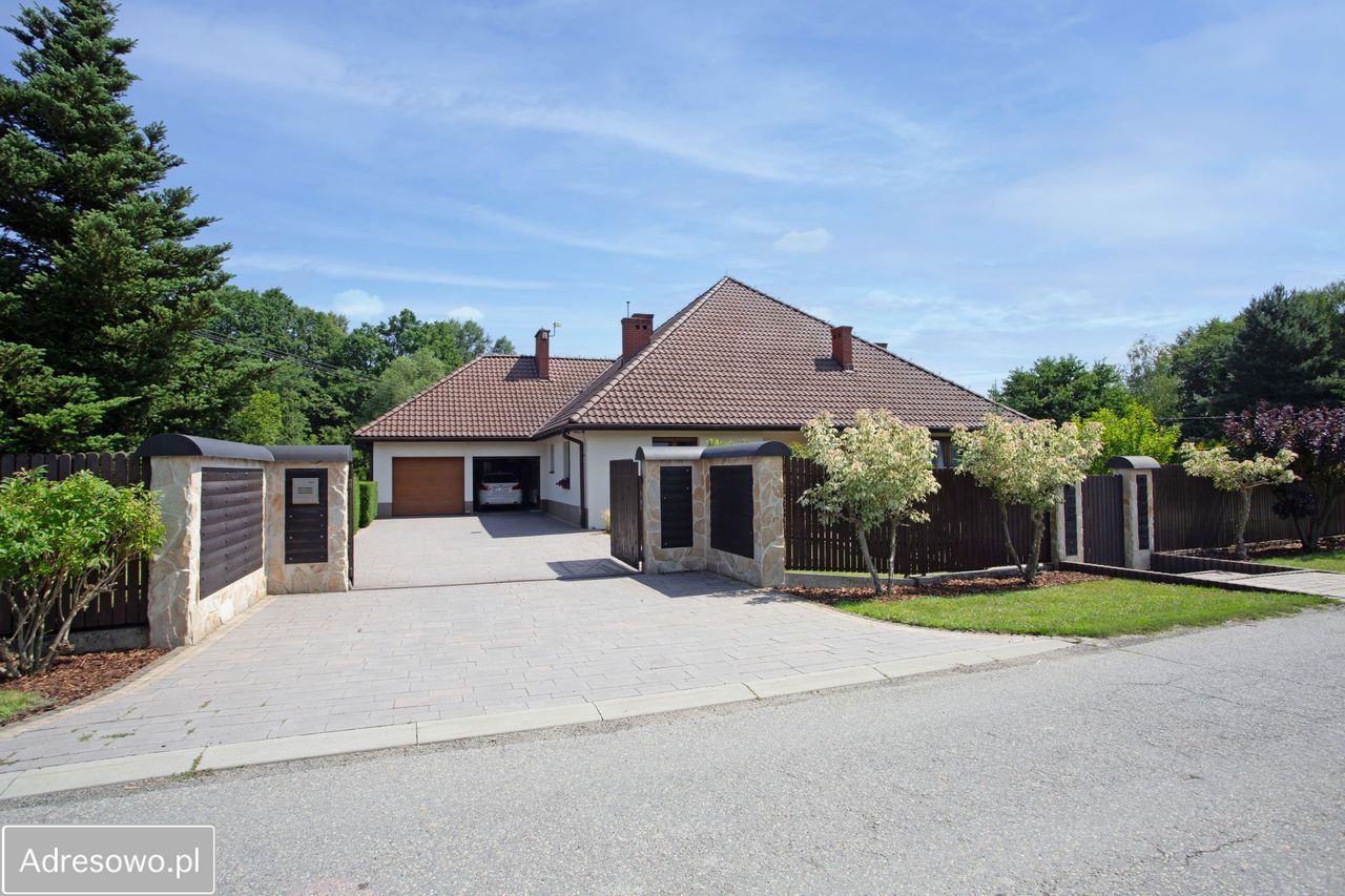 dom wolnostojący, 4 pokoje Tomice, ul. Podlesie