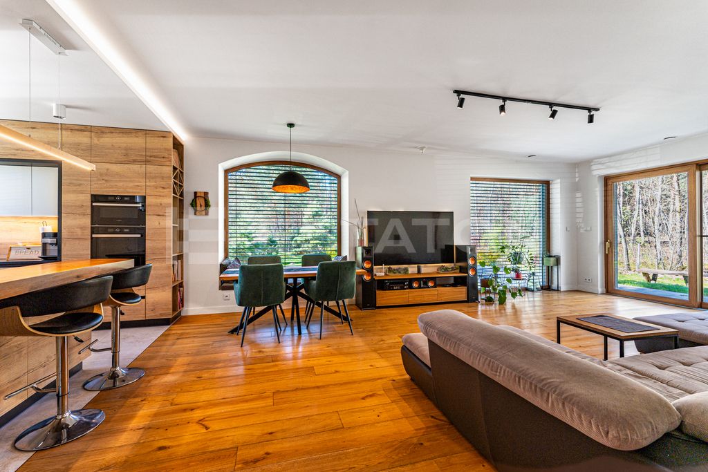 dom wolnostojący, 6 pokoi Kamionka. Zdjęcie 2