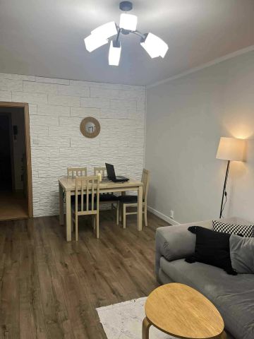 Mieszkanie 2-pokojowe Lubliniec, ul. Kazimierza i Wiktorii Niegolewskich. Zdjęcie 1