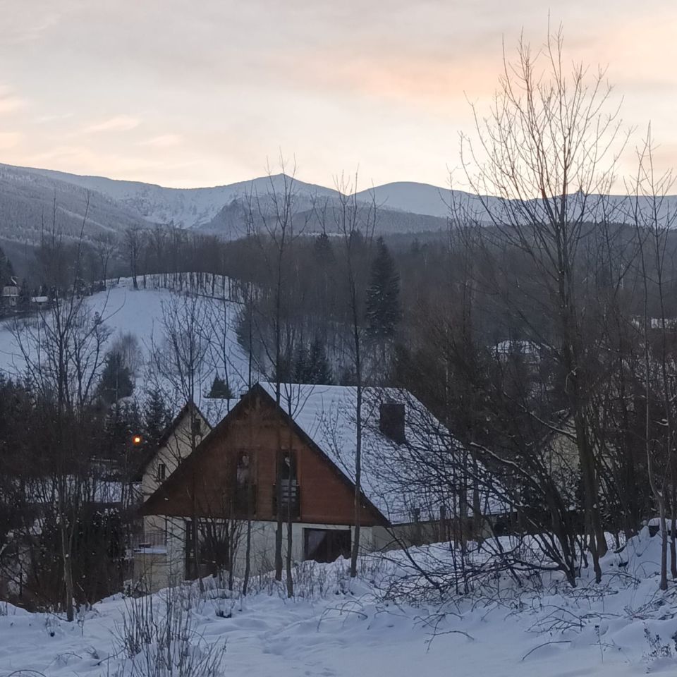 dom wolnostojący, 6 pokoi Jelenia Góra Jagniątków, ul. Michałowicka. Zdjęcie 15