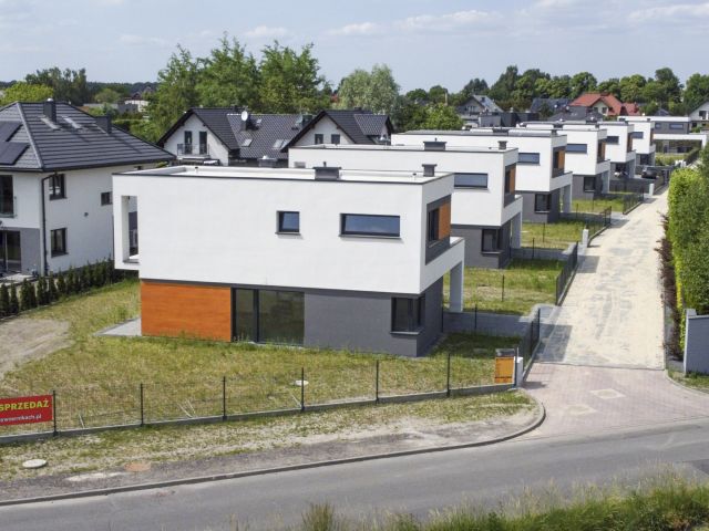 dom wolnostojący, 4 pokoje Gliwice Żerniki, ul. Janiny Omańkowskiej. Zdjęcie 1