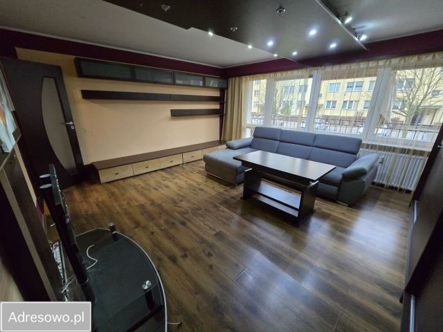 Mieszkanie 3-pokojowe Czersk. Zdjęcie 1