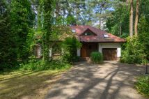 dom wolnostojący, 7 pokoi Sulejówek, ul. 11 Listopada