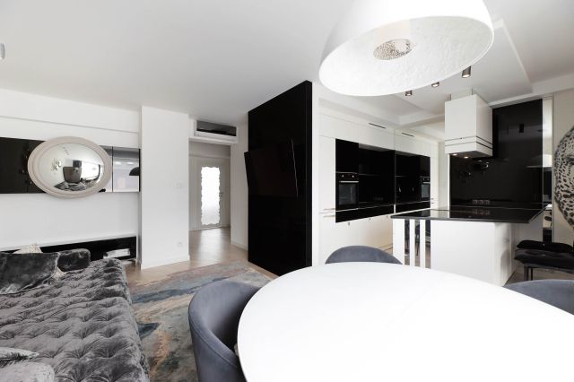 Mieszkanie 5-pokojowe Rzeszów Staromieście, ul. Teofila Niecia. Zdjęcie 1