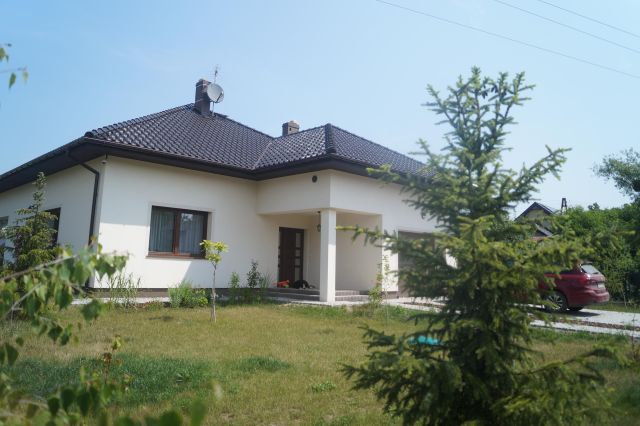 dom wolnostojący, 5 pokoi Pęgów, ul. Piaskowa. Zdjęcie 1