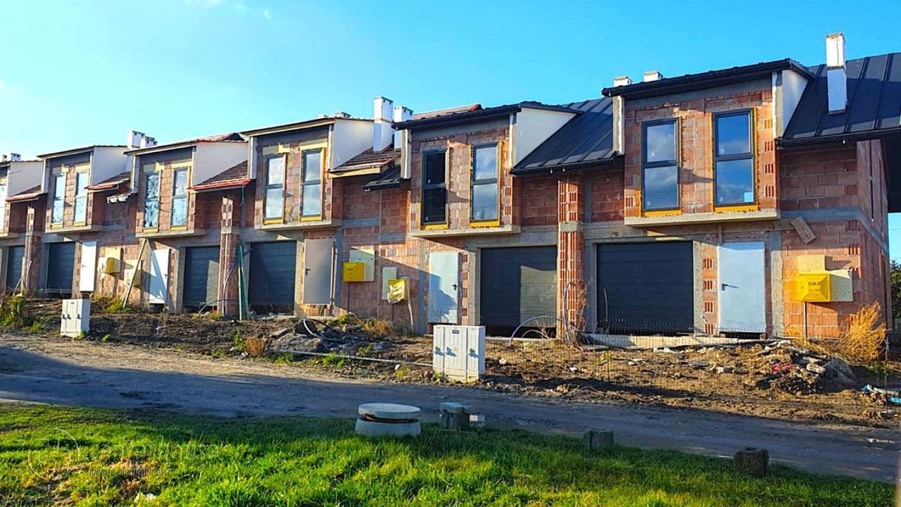 dom szeregowy, 4 pokoje Rzeszów Zwięczyca. Zdjęcie 1