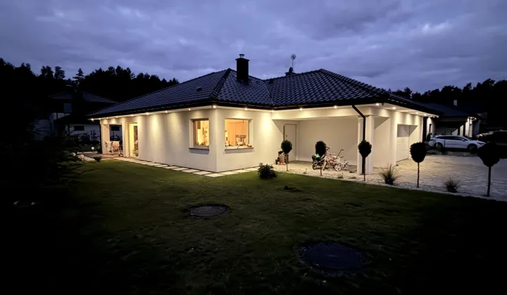 dom wolnostojący, 4 pokoje Dobra