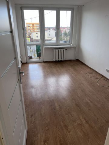 Mieszkanie 3-pokojowe Parczew, ul. Spółdzielcza. Zdjęcie 1