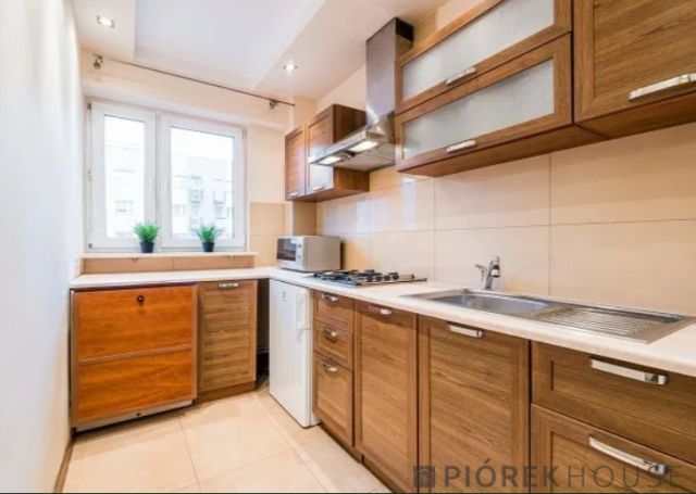 Mieszkanie 3-pokojowe Warszawa Włochy, al. Dwudziestolatków. Zdjęcie 1