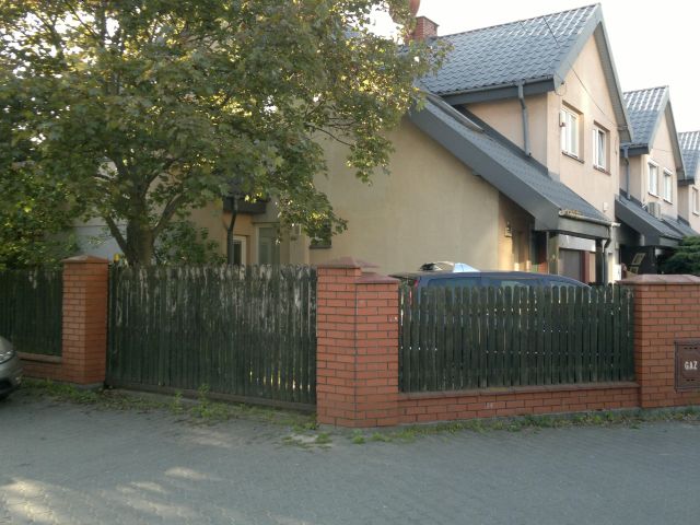 dom szeregowy, 4 pokoje Ożarów Mazowiecki, ul. Władysława Sikorskiego. Zdjęcie 1