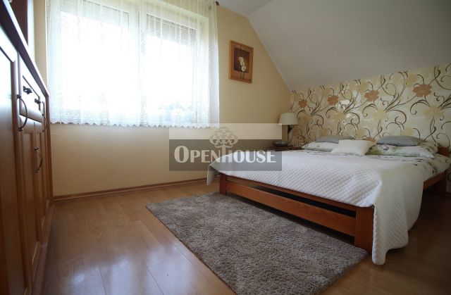 bliźniak, 7 pokoi Sława. Zdjęcie 6