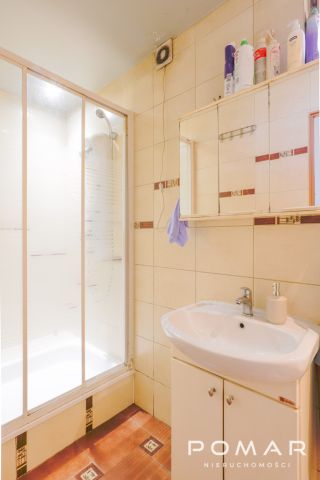 dom wolnostojący, 5 pokoi Świerklany, ul. Wiejska. Zdjęcie 16