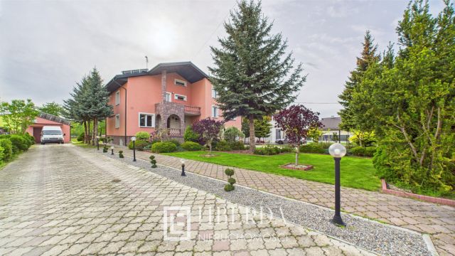 dom wolnostojący, 8 pokoi Kraśnik. Zdjęcie 2
