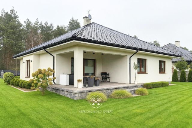 dom wolnostojący, 4 pokoje Ostrowiec Świętokrzyski Gutwin, ul. Fiołkowa. Zdjęcie 3