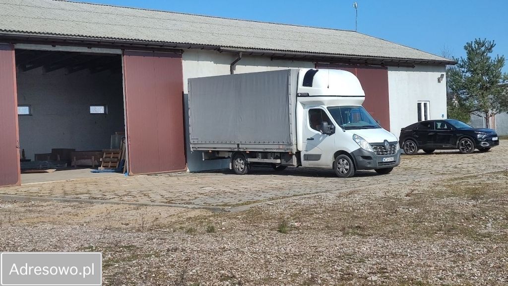 Hala/magazyn Gulbiny. Zdjęcie 3