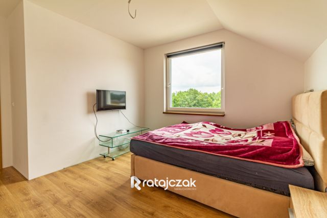 bliźniak, 5 pokoi Warzenko. Zdjęcie 13