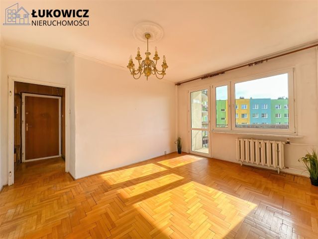 Mieszkanie 3-pokojowe Bielsko-Biała Osiedle Karpackie. Zdjęcie 4