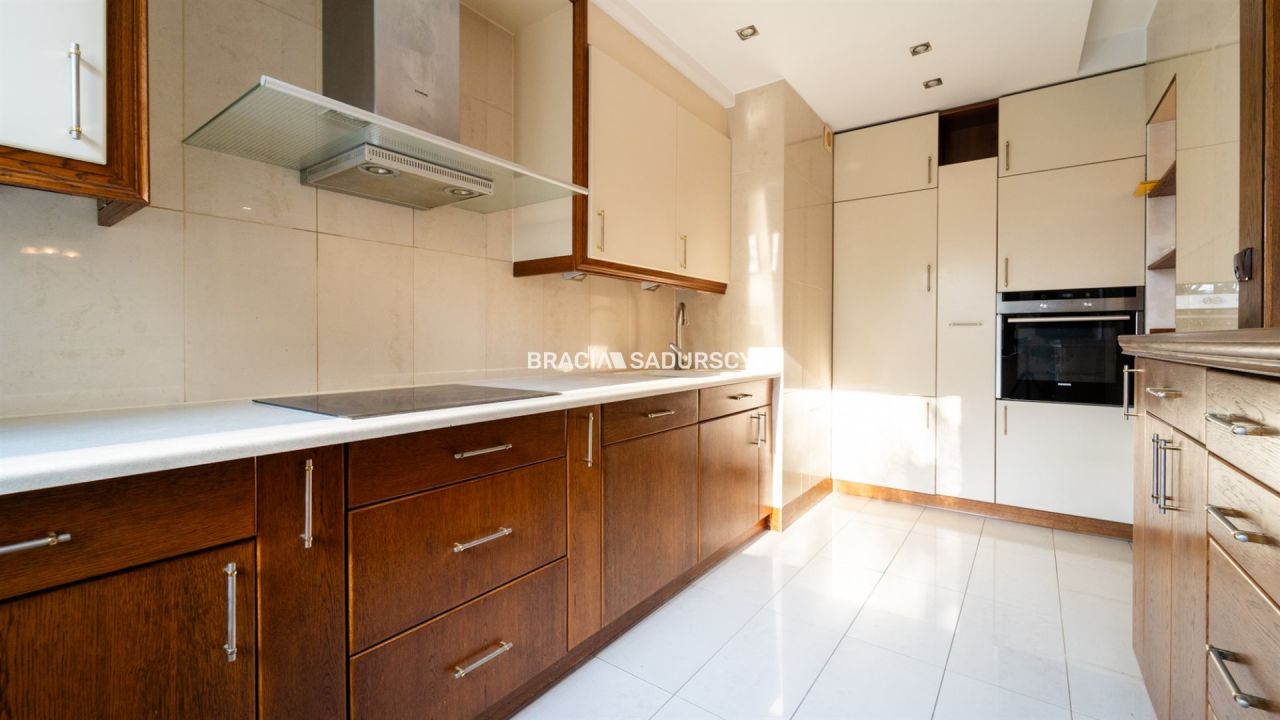 dom szeregowy, 5 pokoi Kraków Zwierzyniec, ul. Brzegowa. Zdjęcie 4