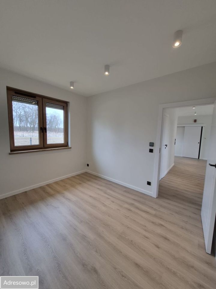 dom wolnostojący, 3 pokoje Wieniotowo. Zdjęcie 3