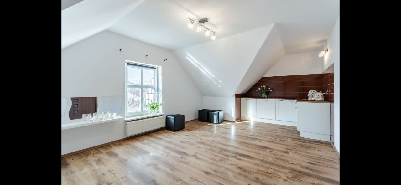 Lokal Puszczykowo, rynek Rynek. Zdjęcie 27