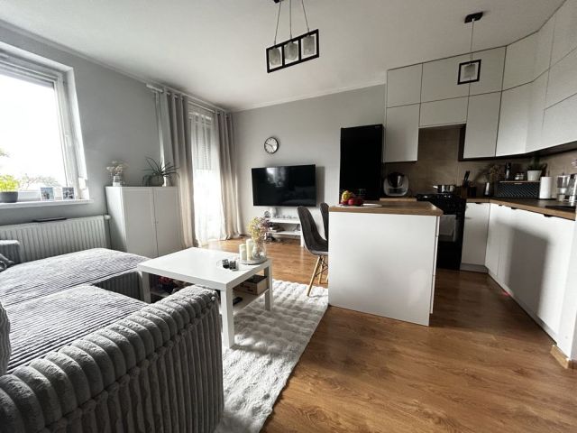 Mieszkanie 3-pokojowe Milicz. Zdjęcie 1