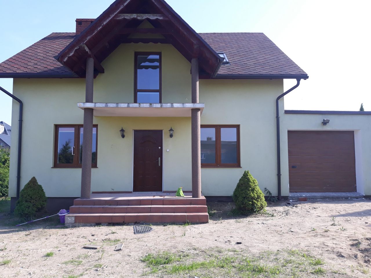 dom wolnostojący, 5 pokoi Bratian, ul. Długa