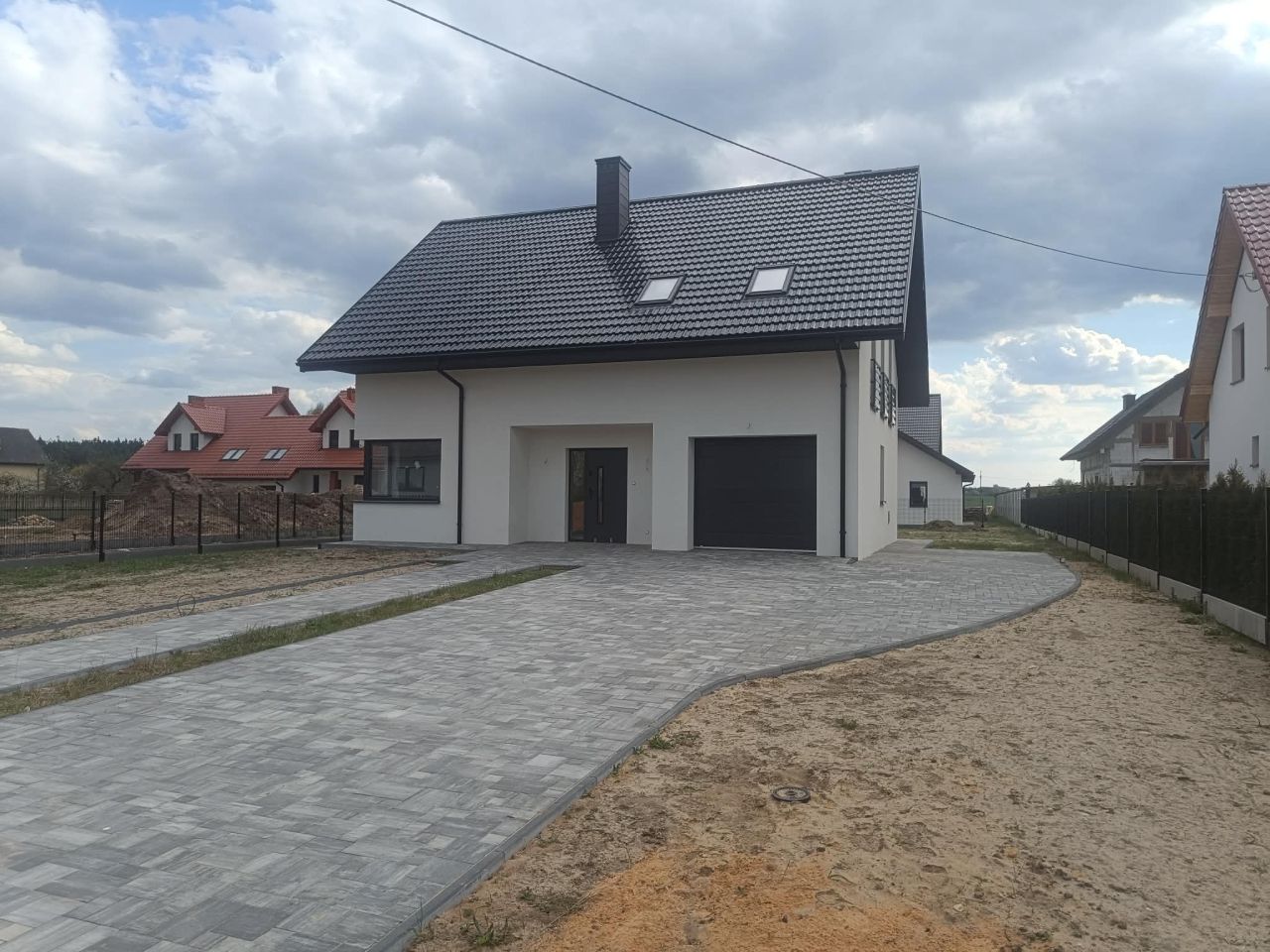 dom wolnostojący, 3 pokoje Radomice Lipa, ul. Główna. Zdjęcie 1