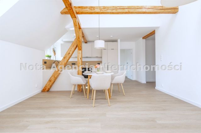 Mieszkanie 4-pokojowe Wałbrzych Podgórze, ul. Niepodległości. Zdjęcie 1