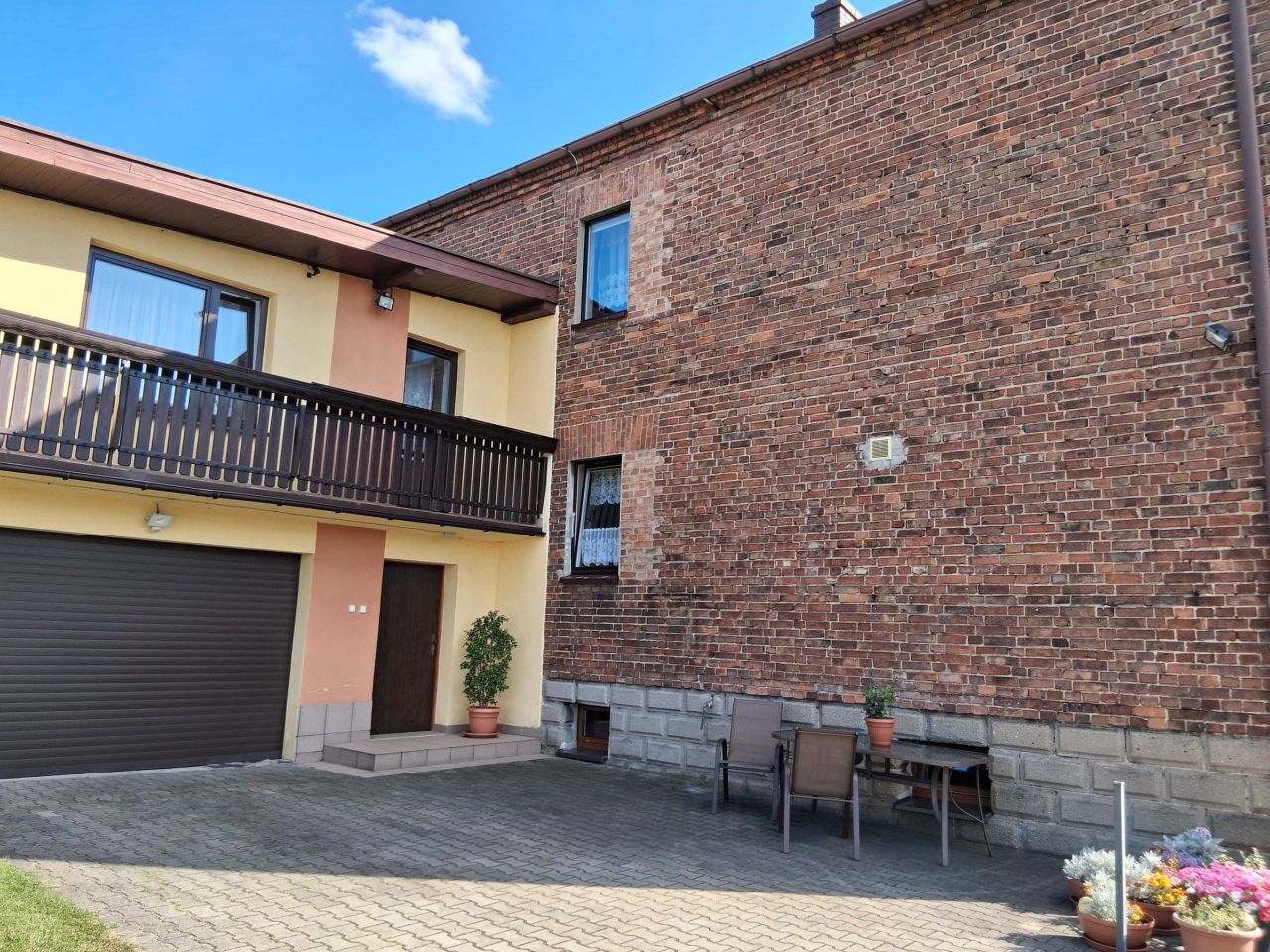 budynek wielorodzinny Książenice. Zdjęcie 6