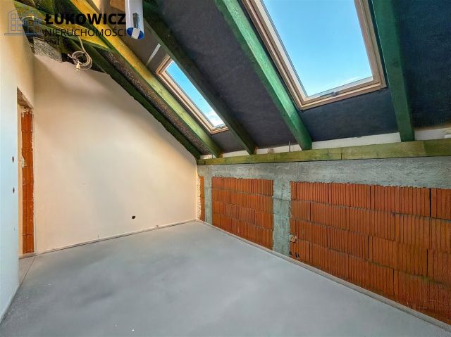 dom wolnostojący, 5 pokoi Kaniów. Zdjęcie 25