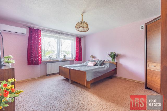 dom wolnostojący, 4 pokoje Laski. Zdjęcie 9