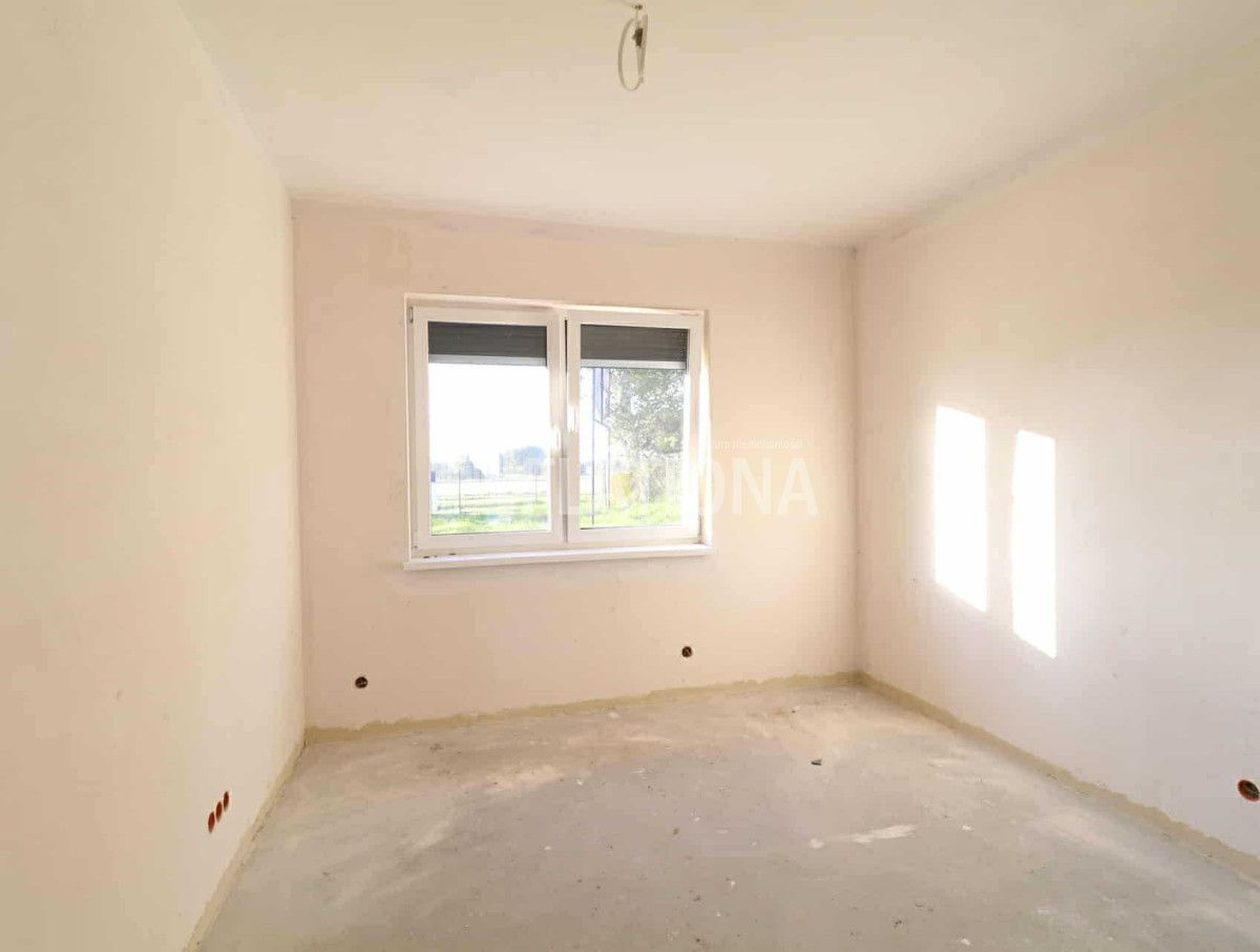 bliźniak, 4 pokoje Kamień Duży. Zdjęcie 10