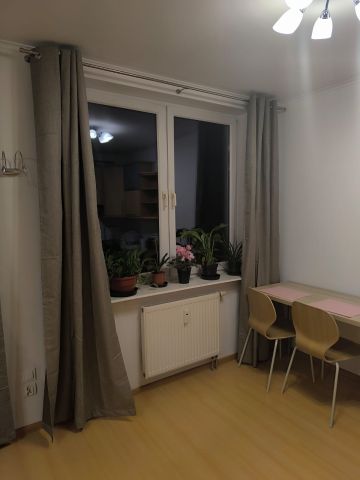 Mieszkanie 1-pokojowe Warszawa Włochy, ul. Naukowa. Zdjęcie 1