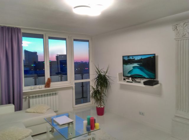 Mieszkanie 3-pokojowe Warszawa Praga-Południe, rondo Wiatraczna. Zdjęcie 1