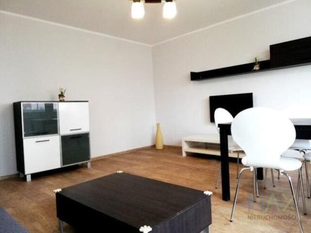 Mieszkanie 2-pokojowe Kraków Kurdwanów, ul. Marii i Bolesława Wysłouchów. Zdjęcie 3