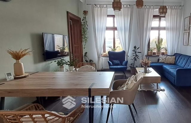 Mieszkanie 5-pokojowe Świdnica, ul. Jagiellońska. Zdjęcie 1