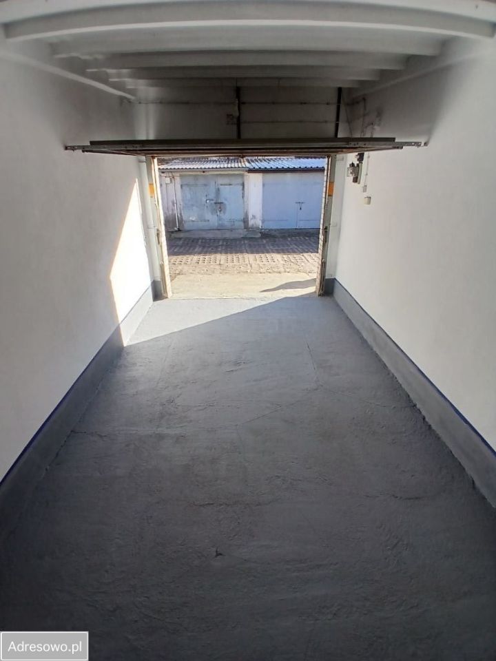 Garaż/miejsce parkingowe Sieradz, ul. Kazimierza Pułaskiego. Zdjęcie 2